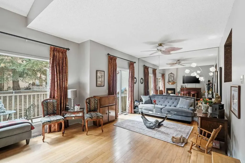 5810 Patina Drive SW Calgary AB T3H 2Y6