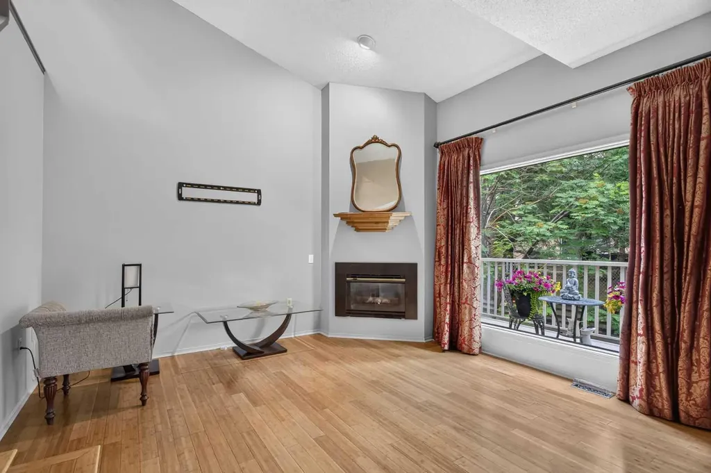 5810 Patina Drive SW Calgary AB T3H 2Y6