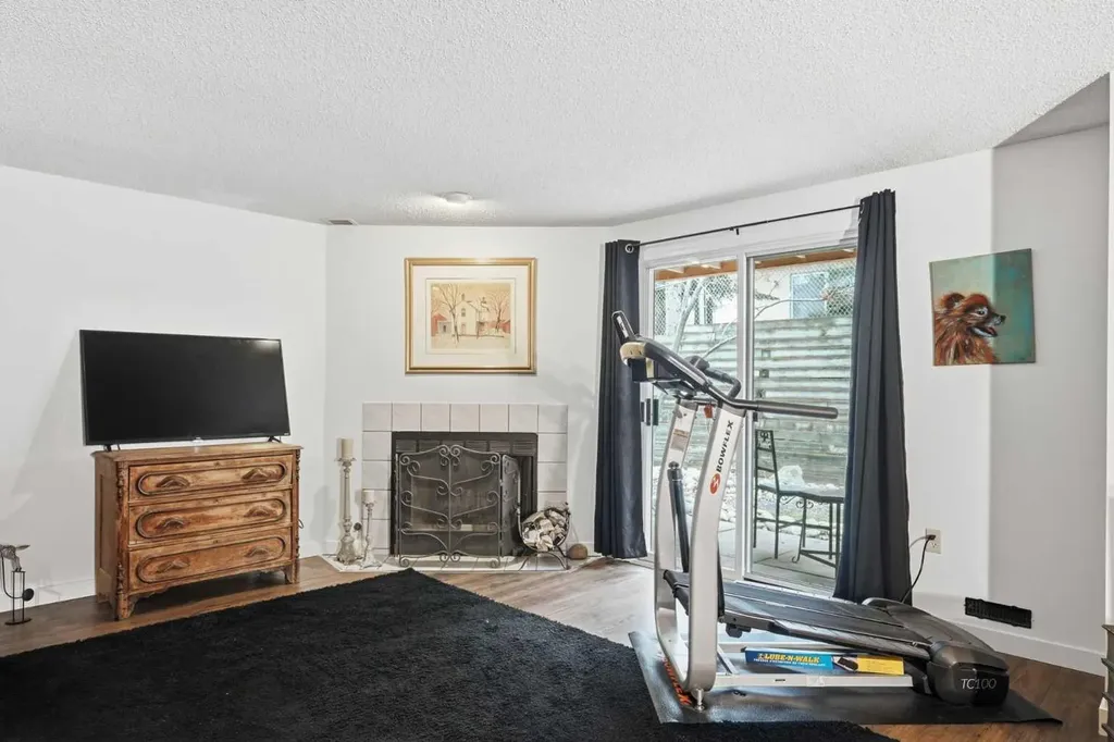 5810 Patina Drive SW Calgary AB T3H 2Y6