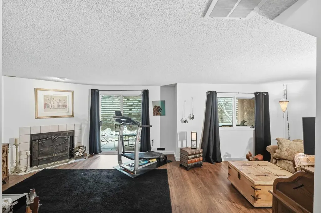 5810 Patina Drive SW Calgary AB T3H 2Y6