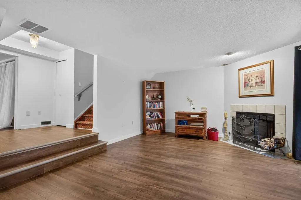 5810 Patina Drive SW Calgary AB T3H 2Y6