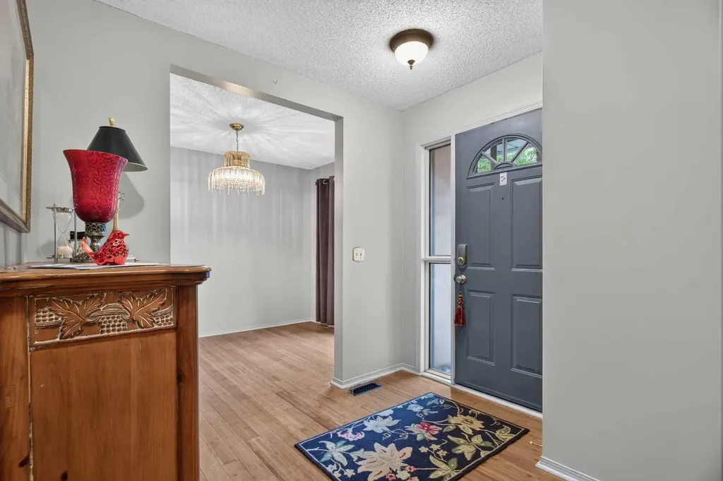 5810 Patina Drive SW Calgary AB T3H 2Y6