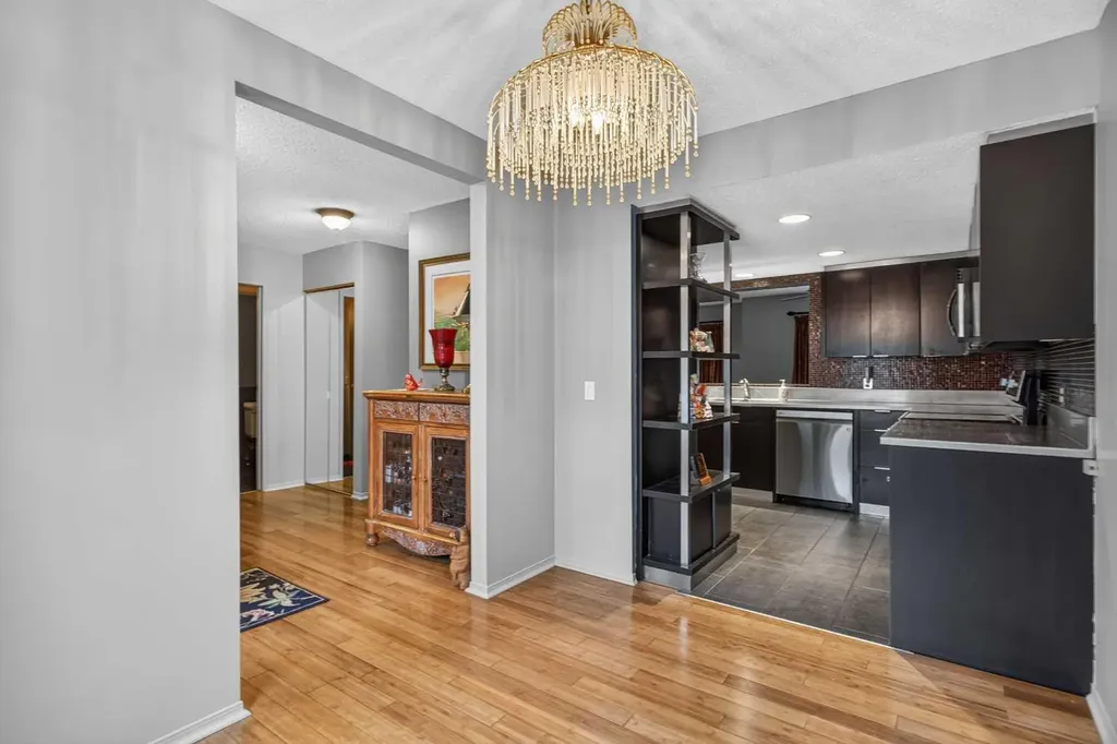 5810 Patina Drive SW Calgary AB T3H 2Y6
