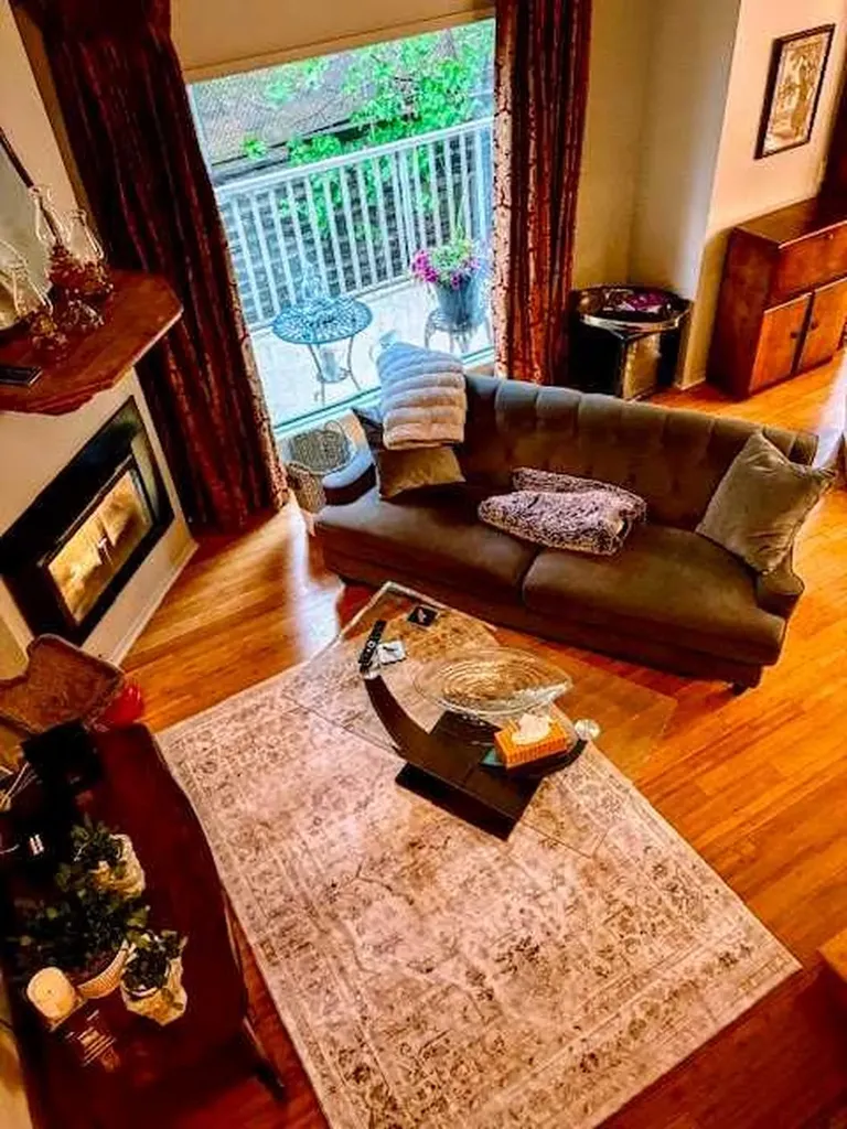 5810 Patina Drive SW Calgary AB T3H 2Y6