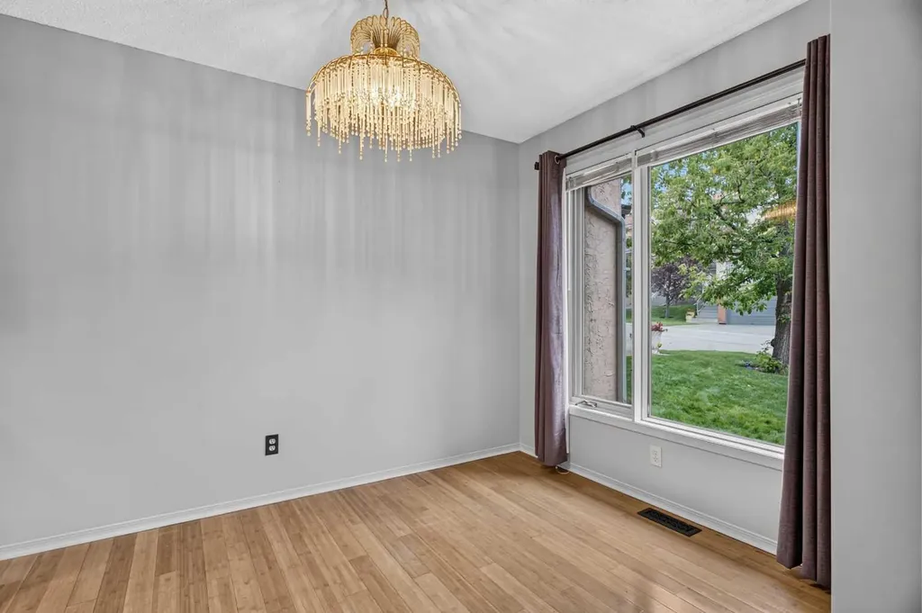 5810 Patina Drive SW Calgary AB T3H 2Y6