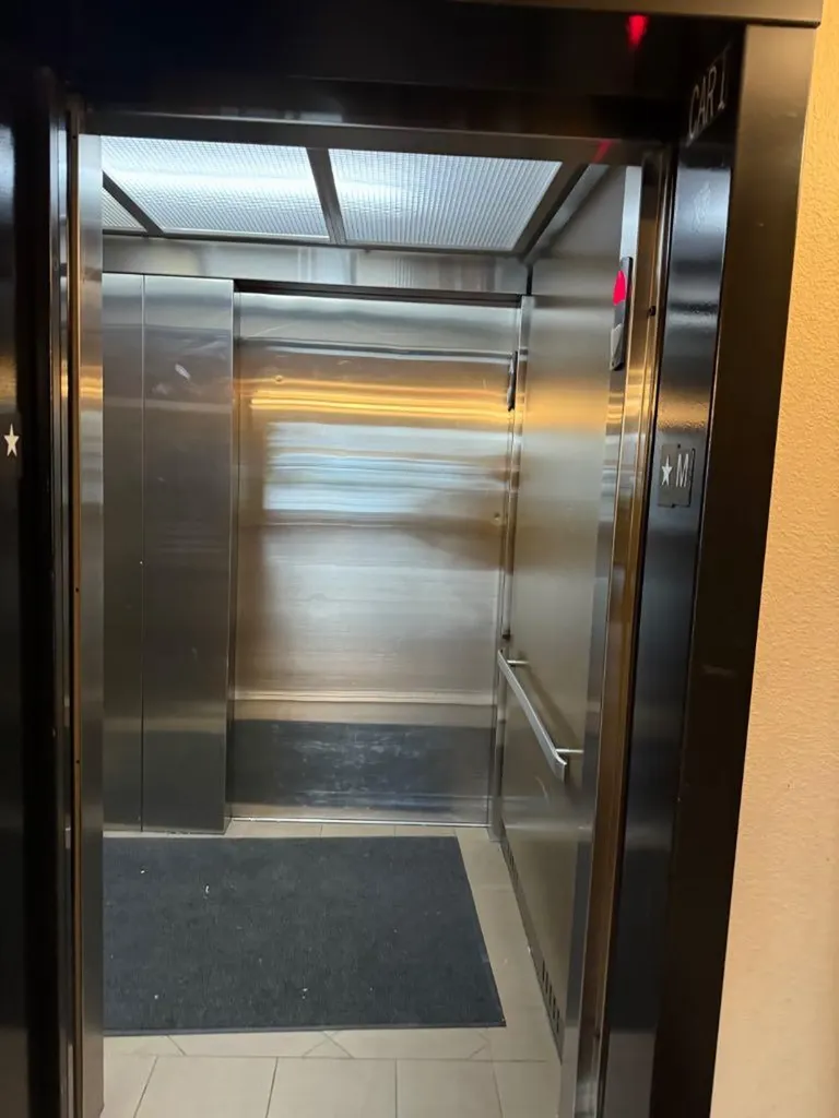 7210 80 Avenue NE Calgary AB T3J0N7