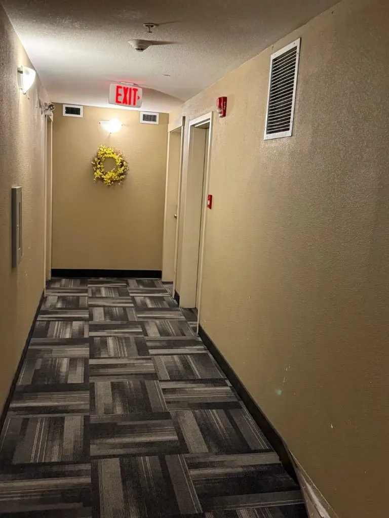 7210 80 Avenue NE Calgary AB T3J0N7
