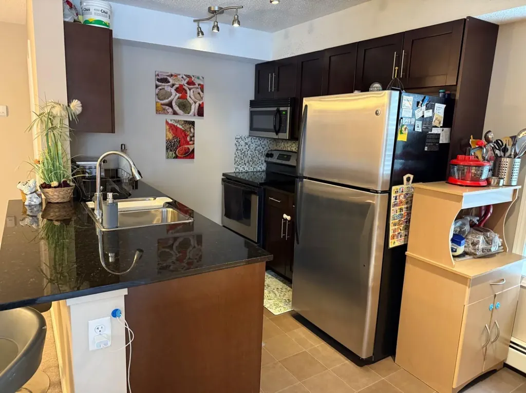 7210 80 Avenue NE Calgary AB T3J0N7
