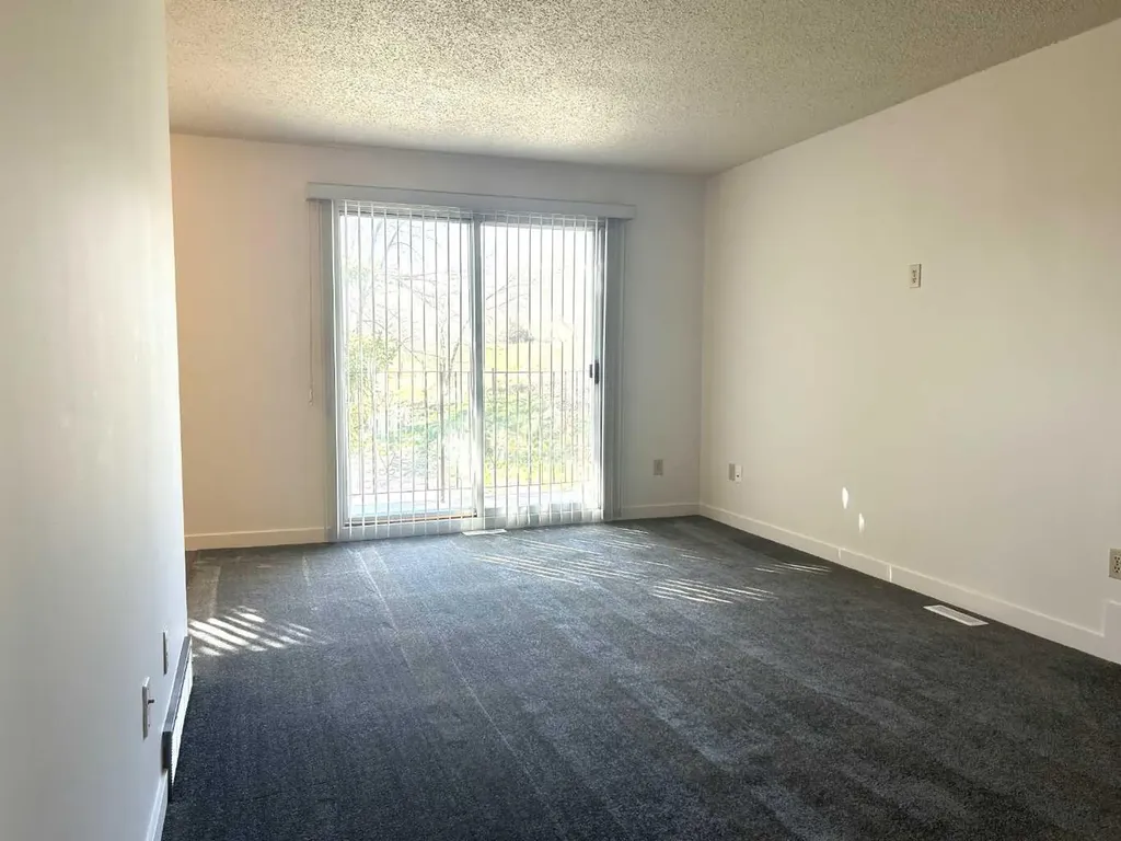 223 5 Street NW Medicine Hat AB T1A 7X9
