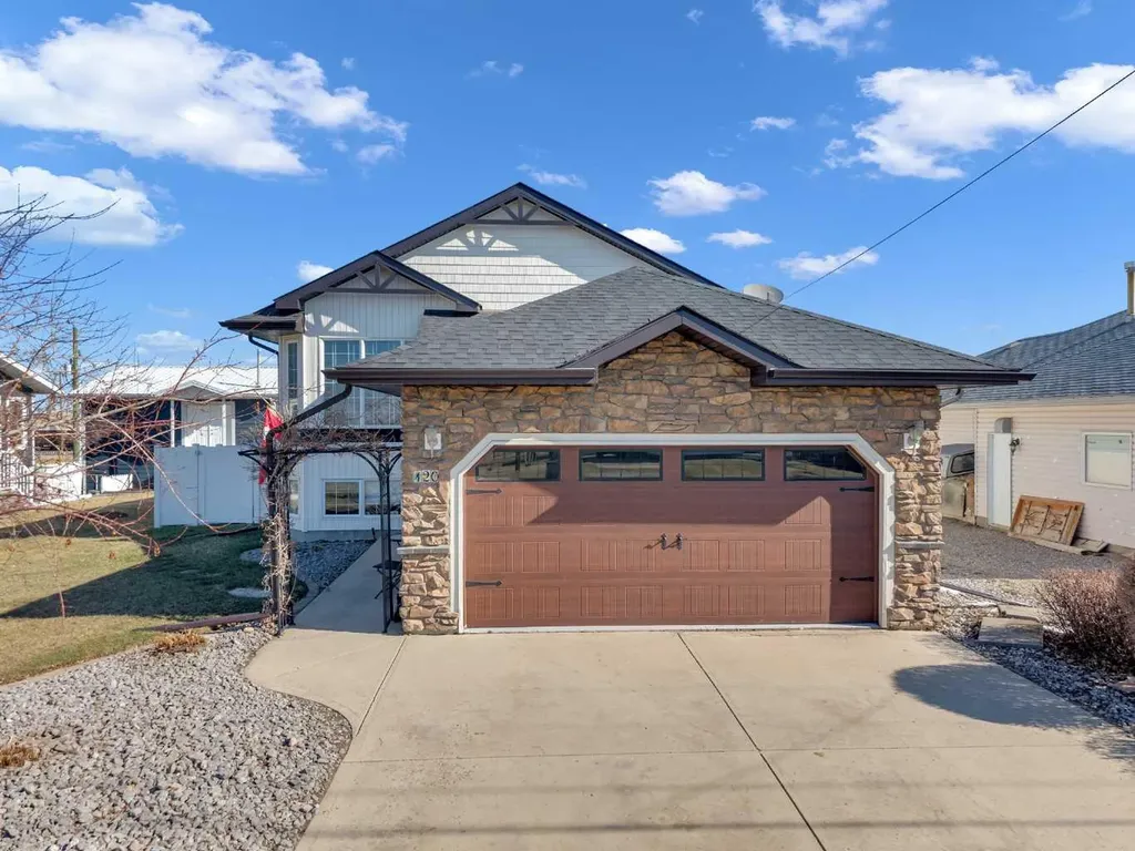120 Devilder Avenue Trochu AB T0M2C0