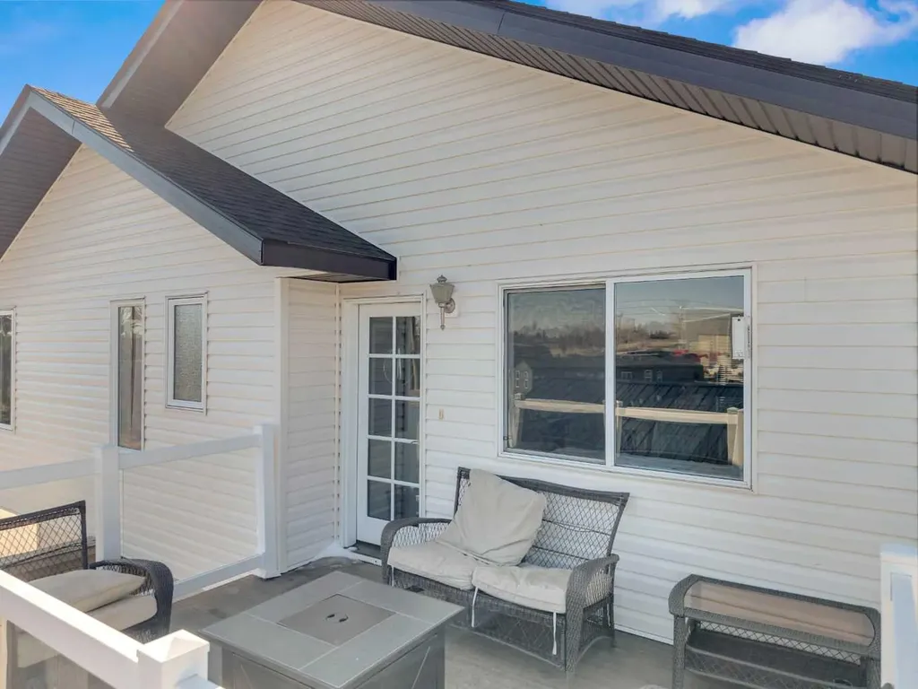 120 Devilder Avenue Trochu AB T0M2C0