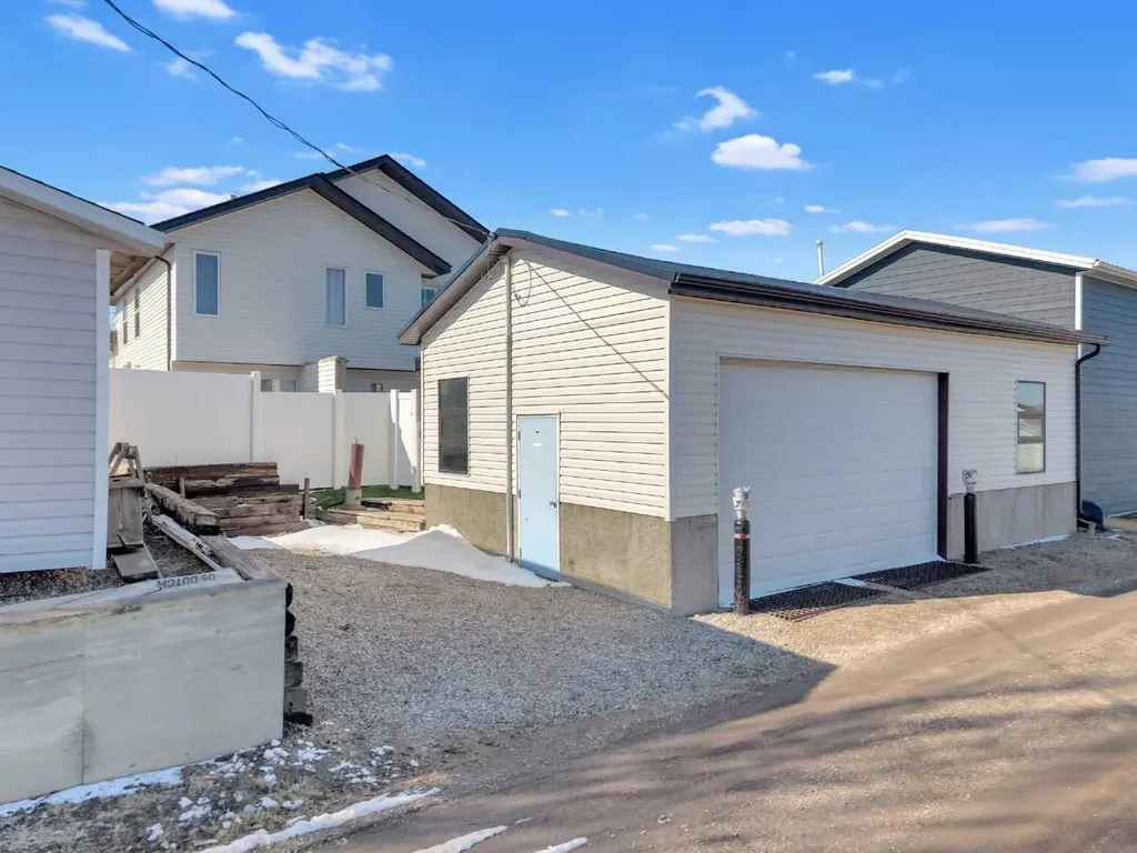 120 Devilder Avenue Trochu AB T0M2C0