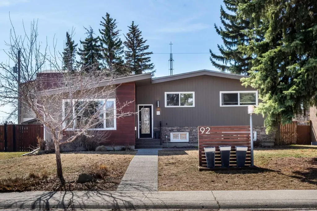 92 Chinook Drive SW Calgary AB T2V 2P9