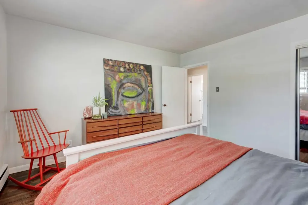 92 Chinook Drive SW Calgary AB T2V 2P9