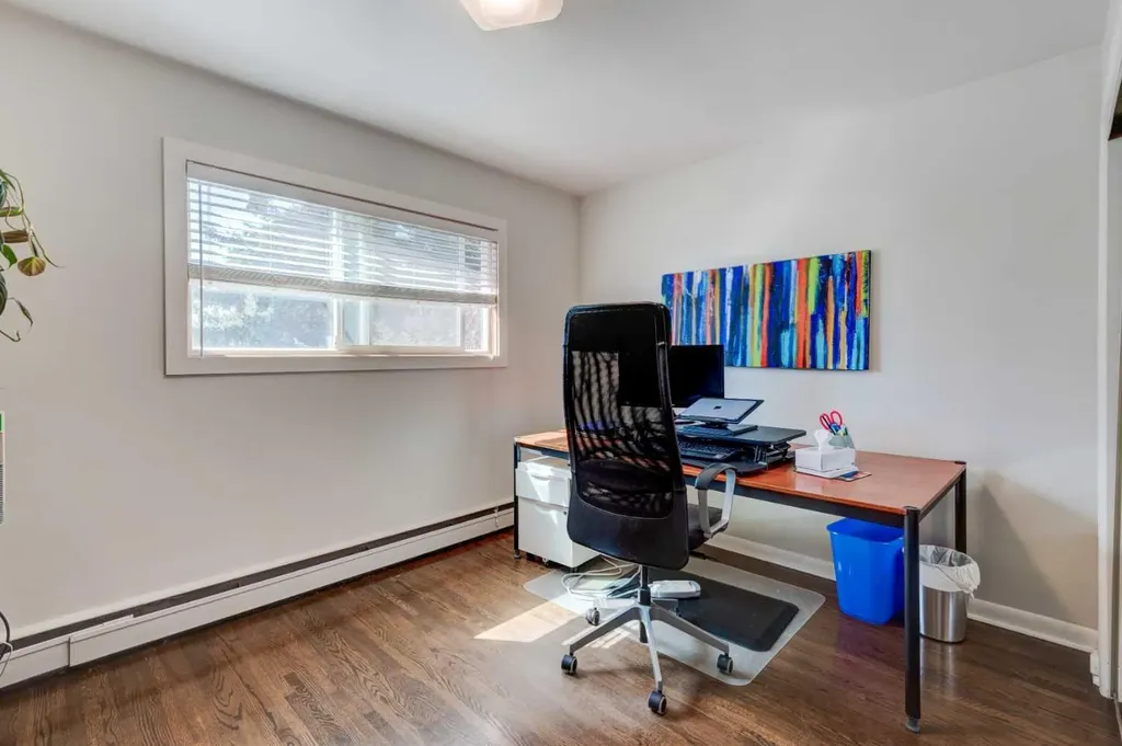 92 Chinook Drive SW Calgary AB T2V 2P9
