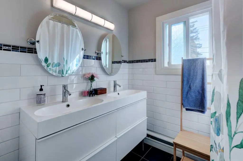 92 Chinook Drive SW Calgary AB T2V 2P9