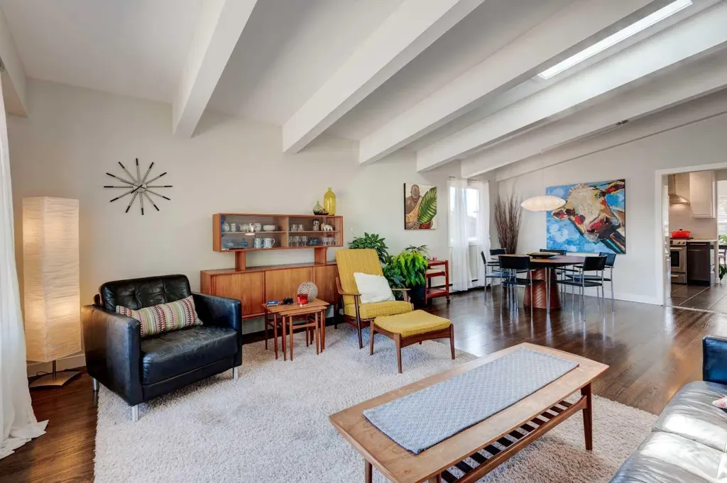 92 Chinook Drive SW Calgary AB T2V 2P9