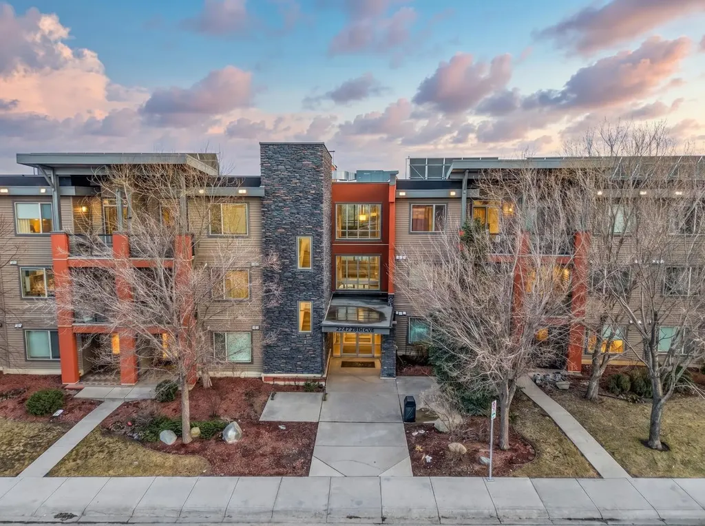 2727 28 Avenue SE Calgary AB T2B 0L4