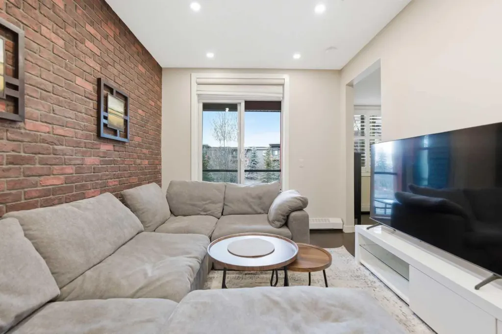 2727 28 Avenue SE Calgary AB T2B 0L4