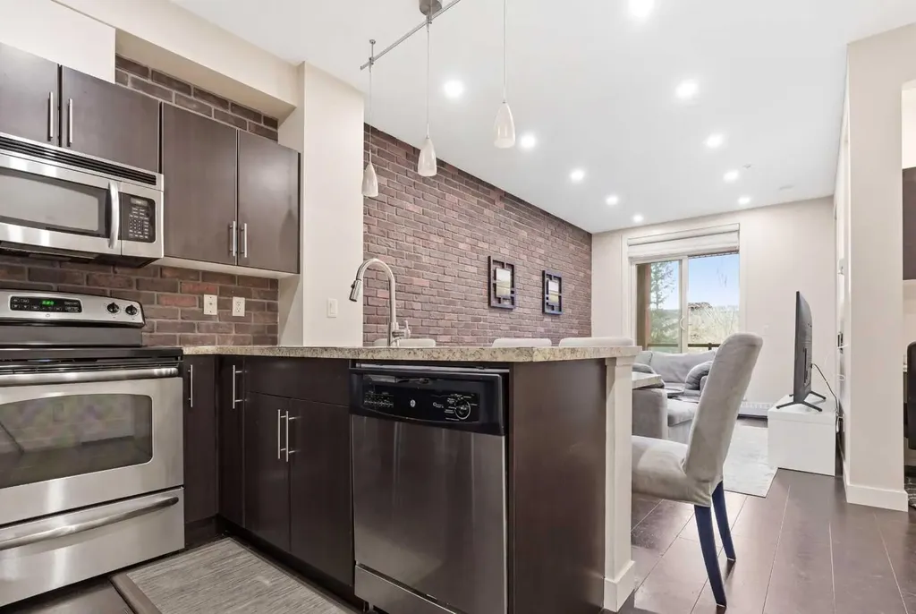 2727 28 Avenue SE Calgary AB T2B 0L4
