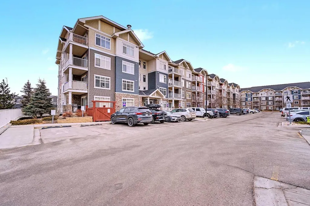 155 Skyview Ranch Way NE Calgary AB T3N 0L4