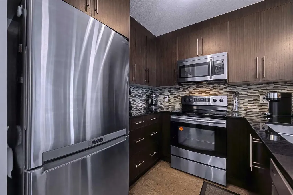 155 Skyview Ranch Way NE Calgary AB T3N 0L4