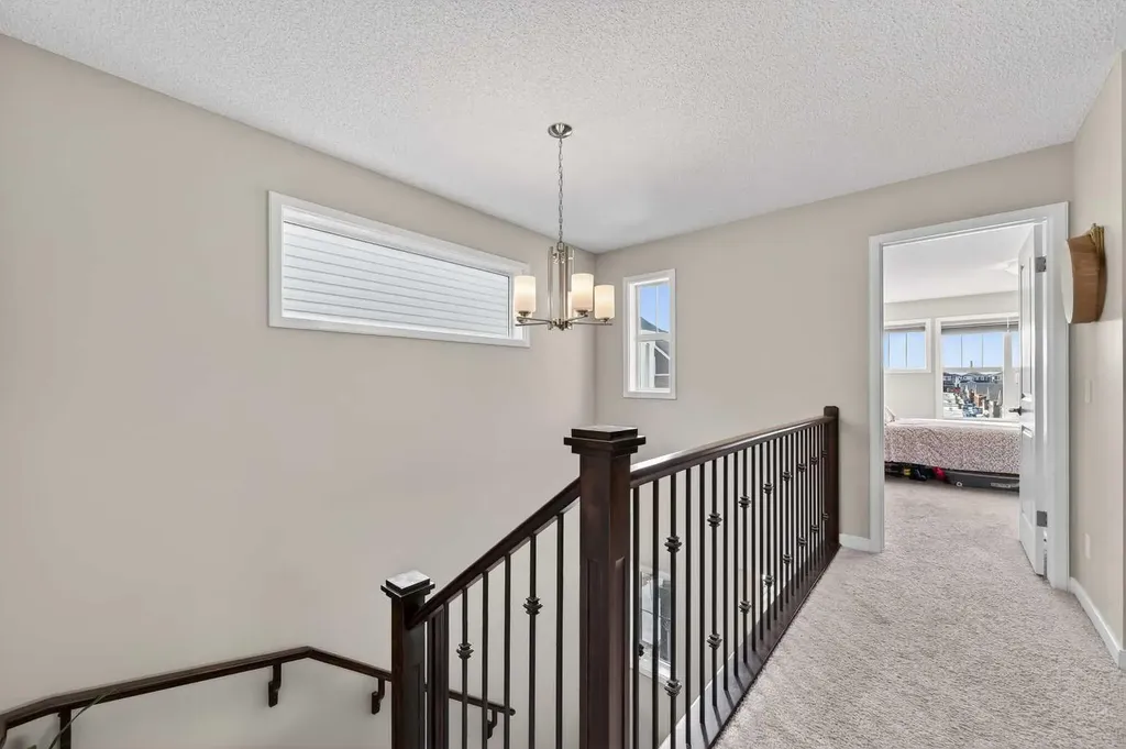 15 Fireside Crescent Cochrane AB T4C 2L4