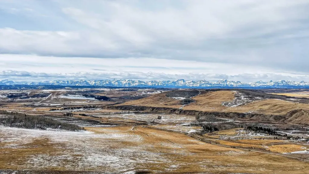 15 Fireside Crescent Cochrane AB T4C 2L4