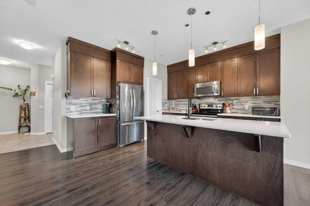 15 Fireside Crescent Cochrane AB T4C 2L4