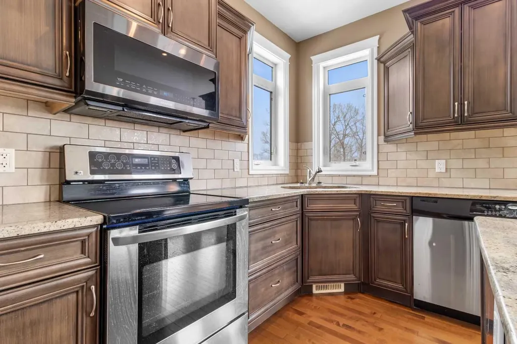 1235 21 Street Bowden AB T0M0K0
