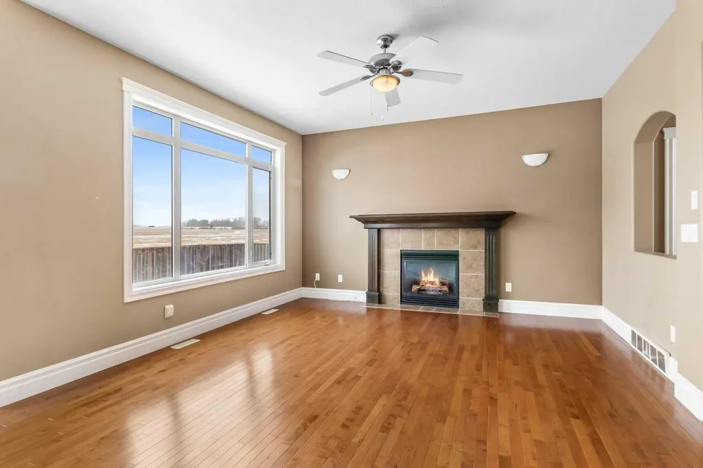 1235 21 Street Bowden AB T0M0K0