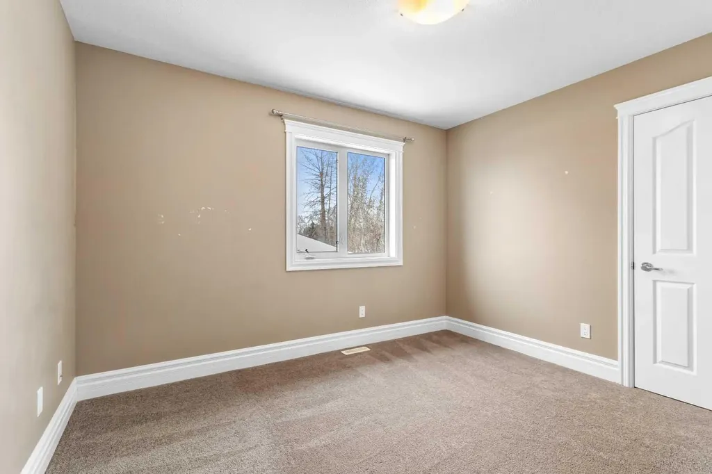 1235 21 Street Bowden AB T0M0K0