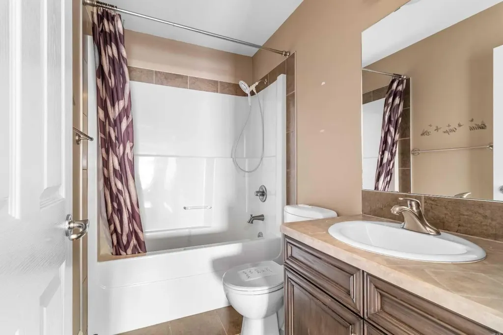 1235 21 Street Bowden AB T0M0K0