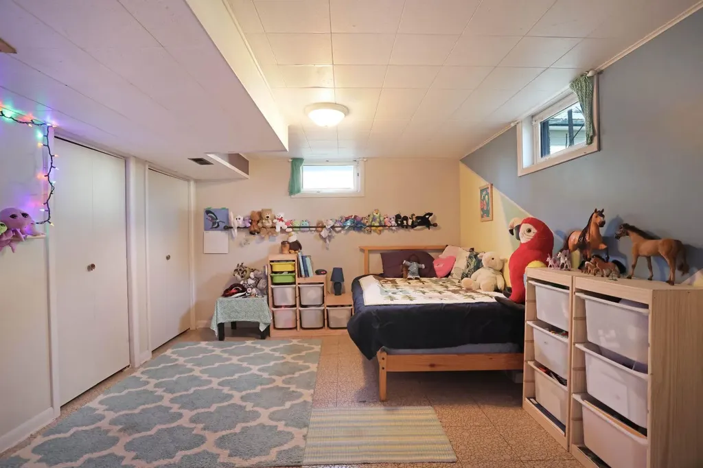 215 1 Street E Duchess AB T0J 0Z0