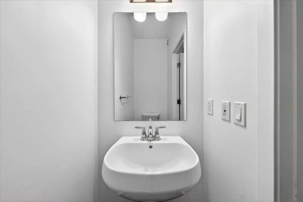 20 Nolancrest Green NW Calgary AB T3R0P8