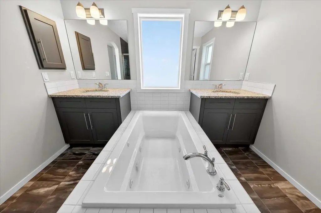 20 Nolancrest Green NW Calgary AB T3R0P8