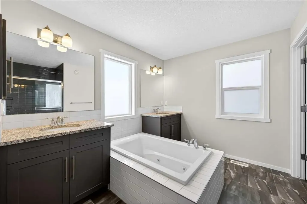 20 Nolancrest Green NW Calgary AB T3R0P8