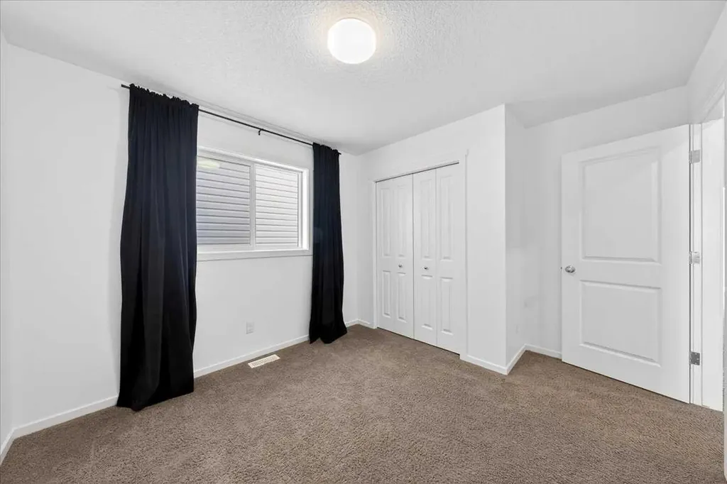 20 Nolancrest Green NW Calgary AB T3R0P8