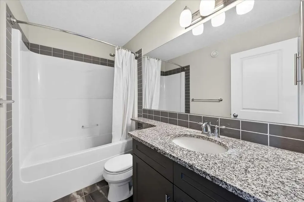 20 Nolancrest Green NW Calgary AB T3R0P8