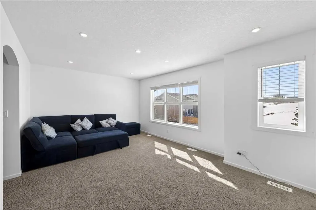 20 Nolancrest Green NW Calgary AB T3R0P8