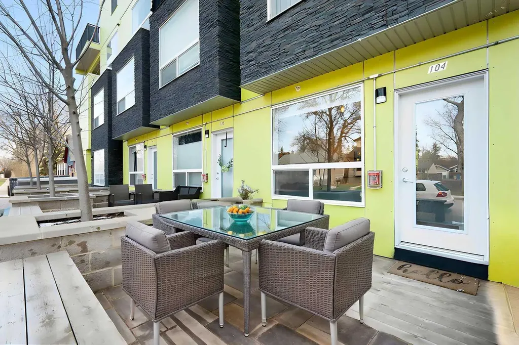 1740 9 Street NW Calgary AB T2M 4Z5
