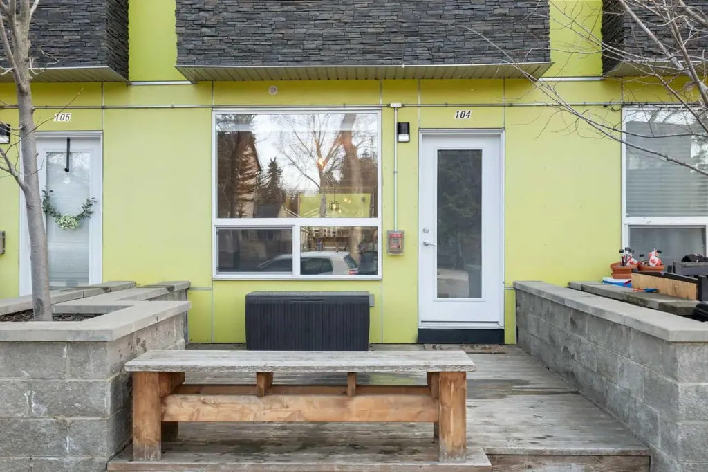 1740 9 Street NW Calgary AB T2M 4Z5