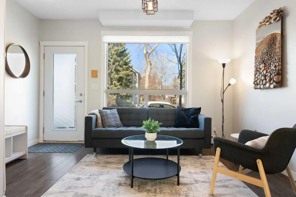 1740 9 Street NW Calgary AB T2M 4Z5