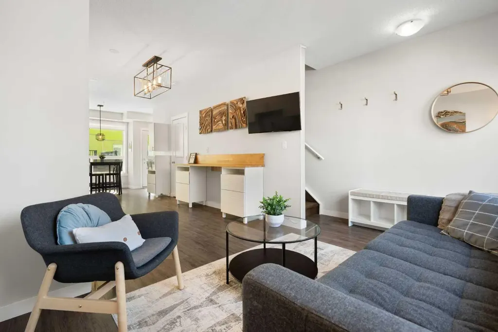 1740 9 Street NW Calgary AB T2M 4Z5