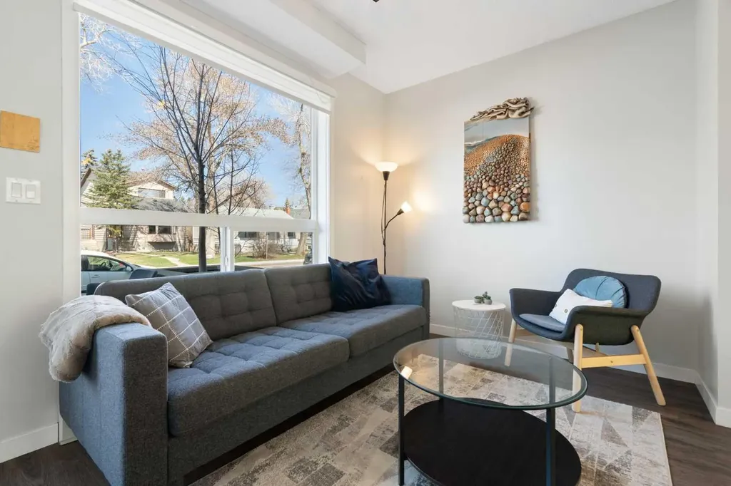 1740 9 Street NW Calgary AB T2M 4Z5