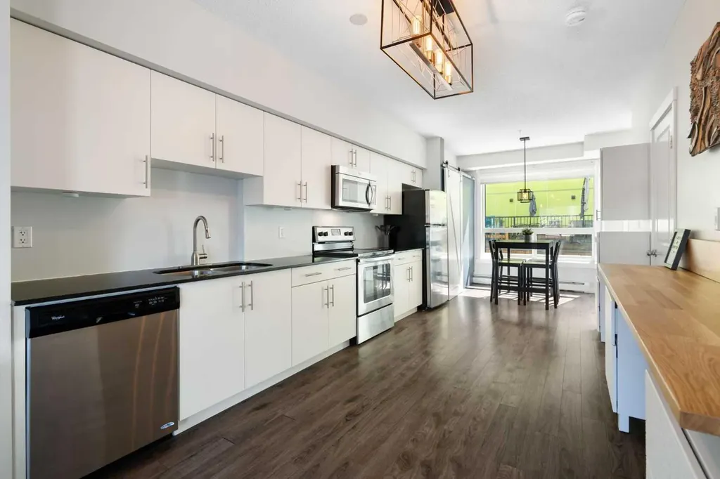 1740 9 Street NW Calgary AB T2M 4Z5