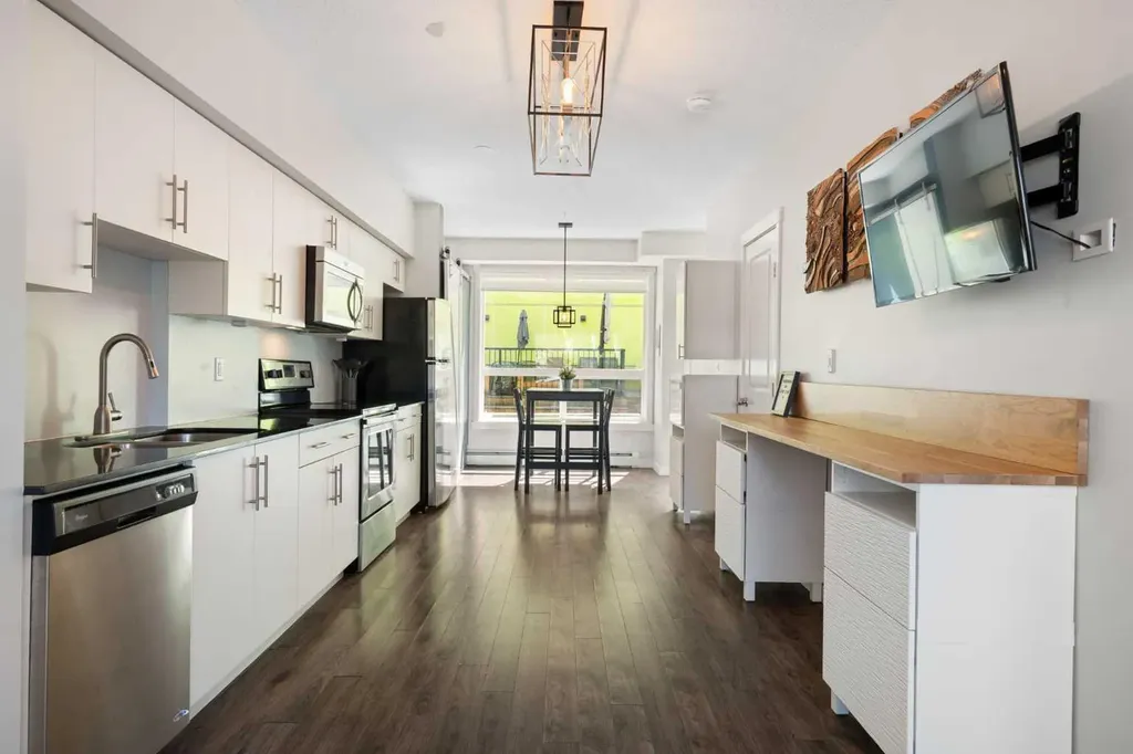 1740 9 Street NW Calgary AB T2M 4Z5