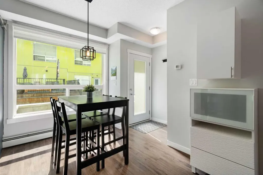 1740 9 Street NW Calgary AB T2M 4Z5