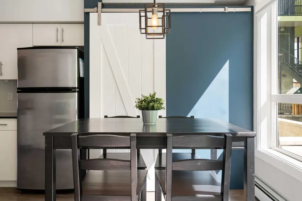 1740 9 Street NW Calgary AB T2M 4Z5