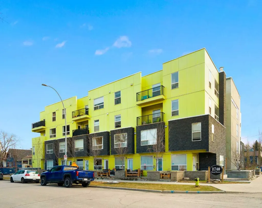 1740 9 Street NW Calgary AB T2M 4Z5